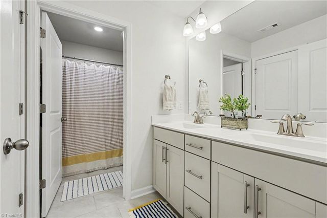 8003 Summit Park Drive, Pfafftown, NC 27040
