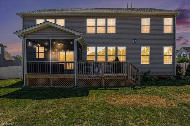 8003 Summit Park Drive, Pfafftown, NC 27040