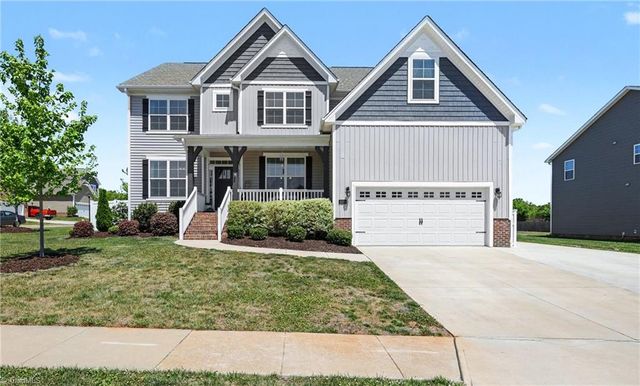 8003 Summit Park Drive, Pfafftown, NC 27040