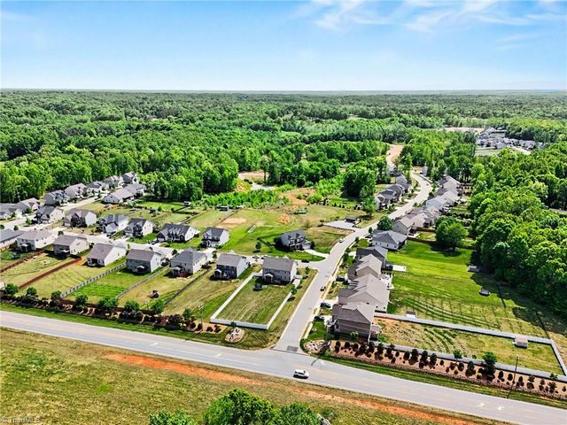8003 Summit Park Drive, Pfafftown, NC 27040