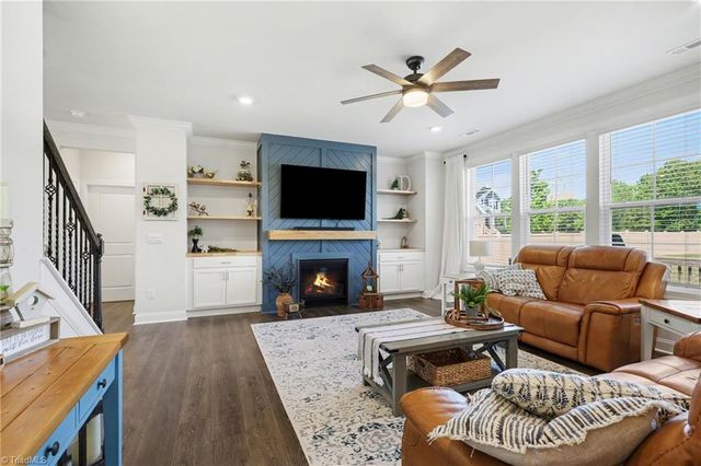 8003 Summit Park Drive, Pfafftown, NC 27040