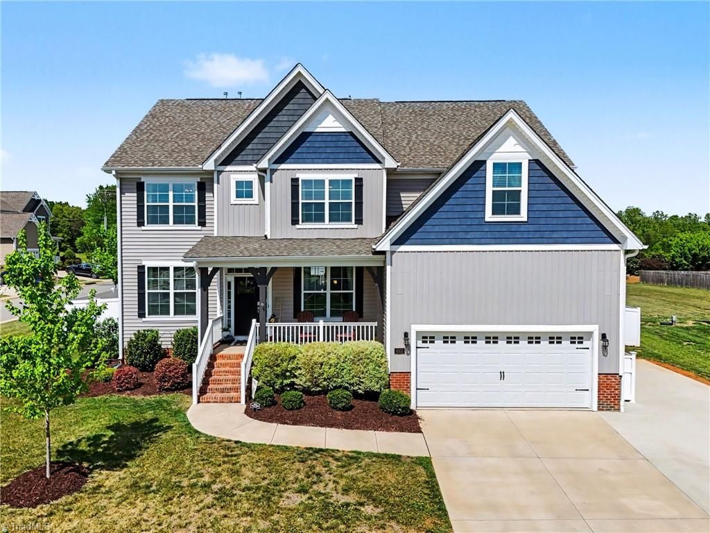 8003 Summit Park Drive, Pfafftown, NC 27040