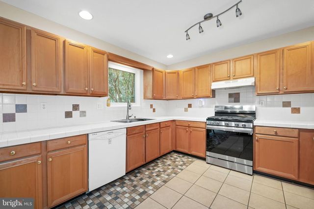 15 CHARLES PT. PT, Newark, DE 19702