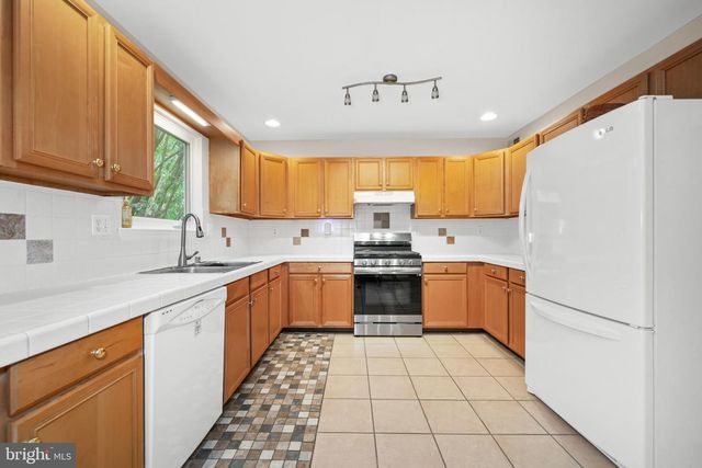 15 CHARLES PT. PT, Newark, DE 19702