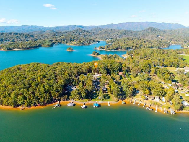 128 Cardinal Lane, Hayesville, NC 28904