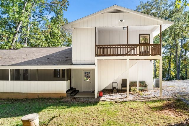 128 Cardinal Lane, Hayesville, NC 28904