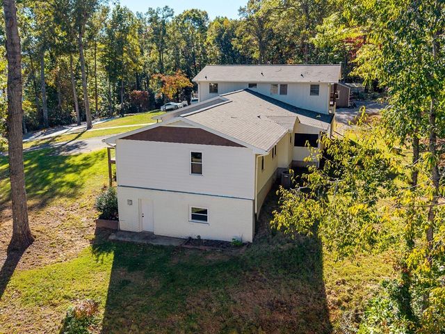 128 Cardinal Lane, Hayesville, NC 28904