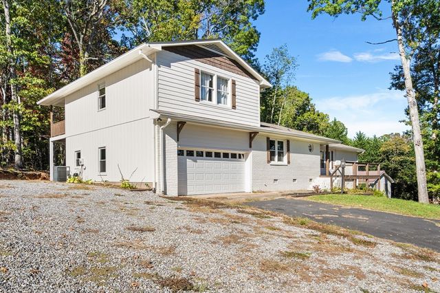 128 Cardinal Lane, Hayesville, NC 28904