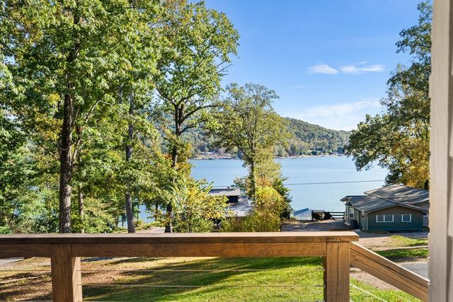 128 Cardinal Lane, Hayesville, NC 28904