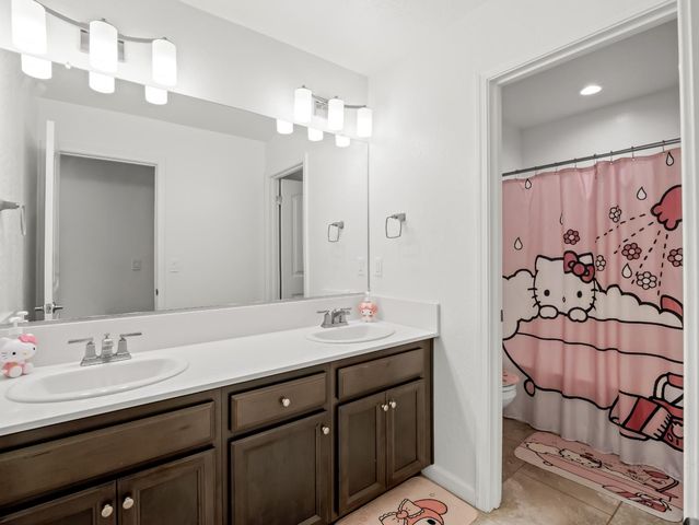 4225 N Sandrini Avenue, Fresno, CA 93723
