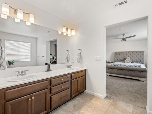 4225 N Sandrini Avenue, Fresno, CA 93723