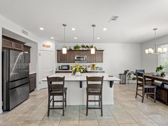 4225 N Sandrini Avenue, Fresno, CA 93723