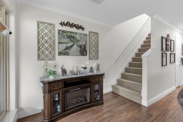 23 April Hill, Conroe, TX 77356