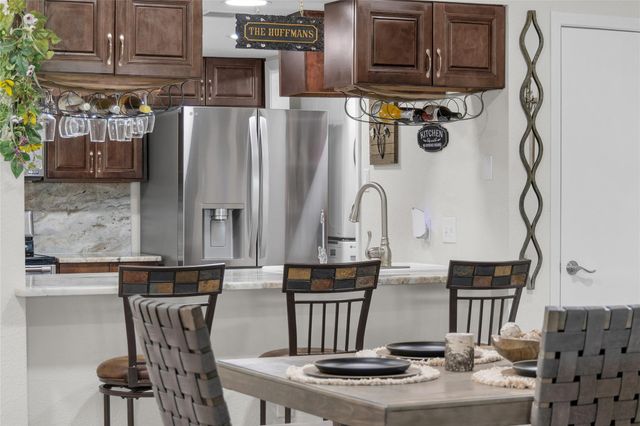 23 April Hill, Conroe, TX 77356