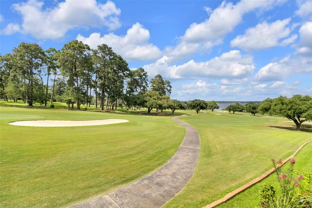 23 April Hill, Conroe, TX 77356