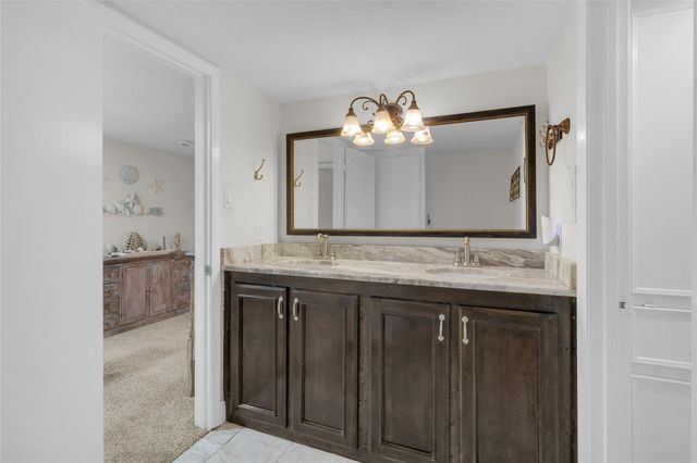 23 April Hill, Conroe, TX 77356