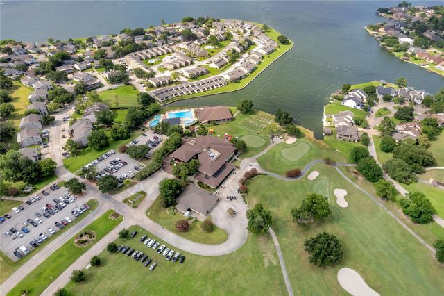 23 April Hill, Conroe, TX 77356