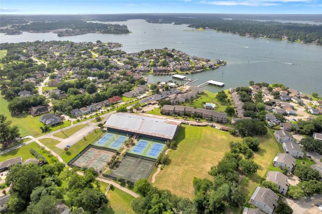 23 April Hill, Conroe, TX 77356