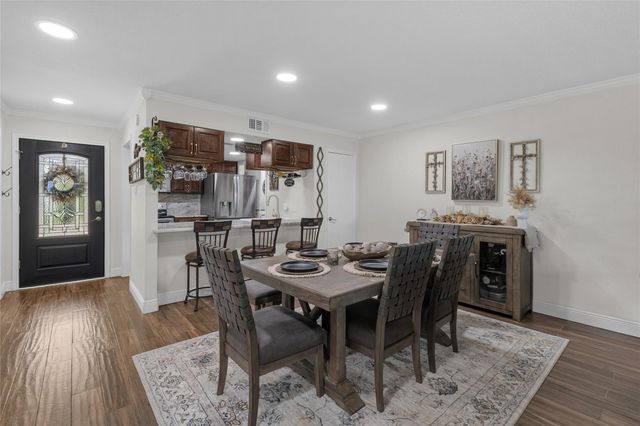 23 April Hill, Conroe, TX 77356