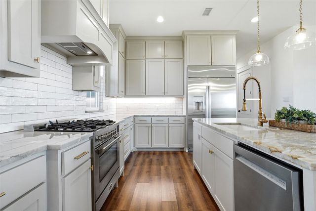 4411 Azalea Way, Midlothian, TX 76065