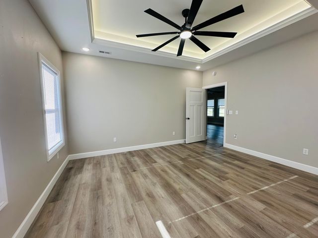 726 VINE DR, Holts Summit, MO 65043