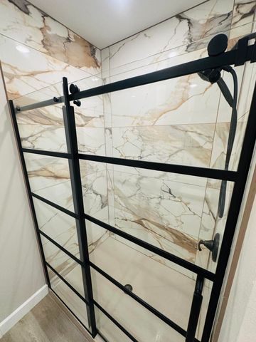 726 VINE DR, Holts Summit, MO 65043