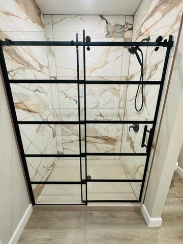 726 VINE DR, Holts Summit, MO 65043