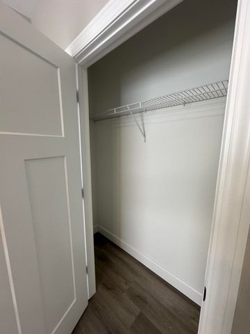 726 VINE DR, Holts Summit, MO 65043