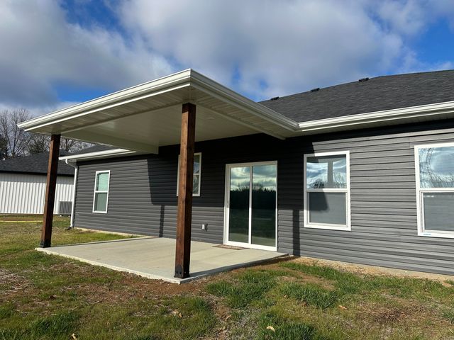 726 VINE DR, Holts Summit, MO 65043