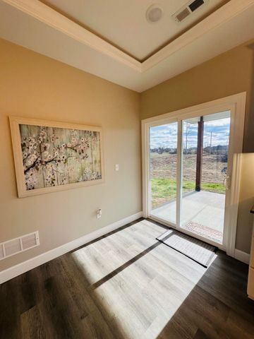 726 VINE DR, Holts Summit, MO 65043