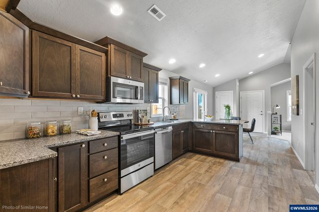 4637 Flicker St, Albany, OR 97322