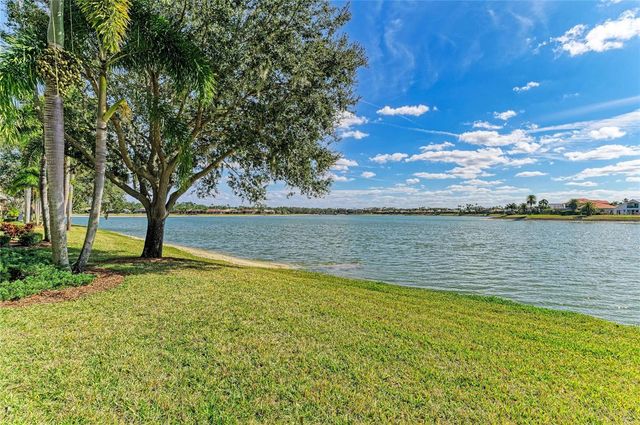 6527 MOORINGS POINT CIRCLE 101, Lakewood Ranch, FL 34202