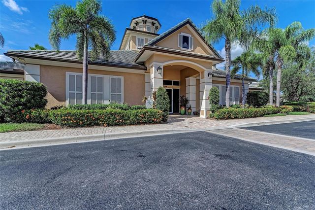 6527 MOORINGS POINT CIRCLE 101, Lakewood Ranch, FL 34202