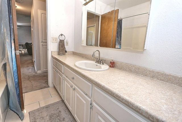 7749 El Modena Ave, Elverta, CA 95626