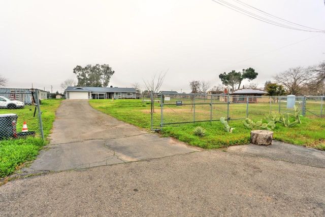 7749 El Modena Ave, Elverta, CA 95626