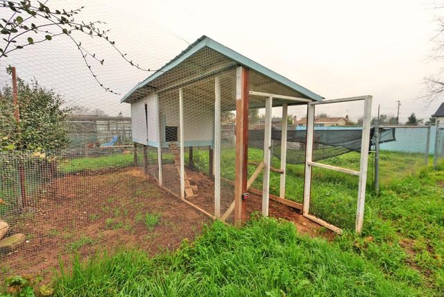 7749 El Modena Ave, Elverta, CA 95626