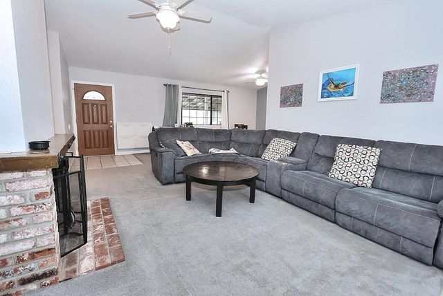 7749 El Modena Ave, Elverta, CA 95626