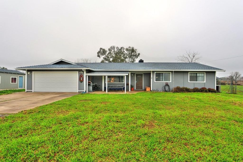 7749 El Modena Ave, Elverta, CA 95626