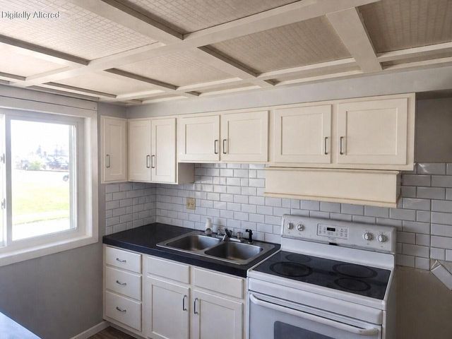 735 North STREET, Waukesha, WI 53188