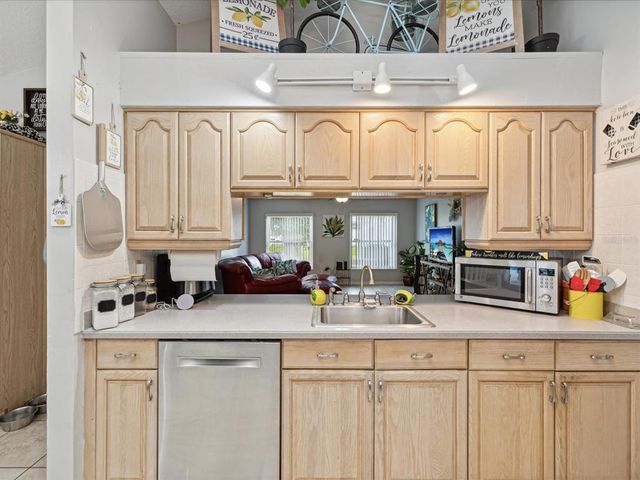 1096 FLORIAN WAY, Spring Hill, FL 34609