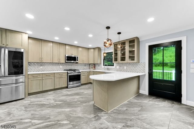 17 Rockaway Valley Rd, Montville Twp., NJ 07005