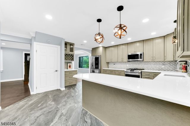 17 Rockaway Valley Rd, Montville Twp., NJ 07005