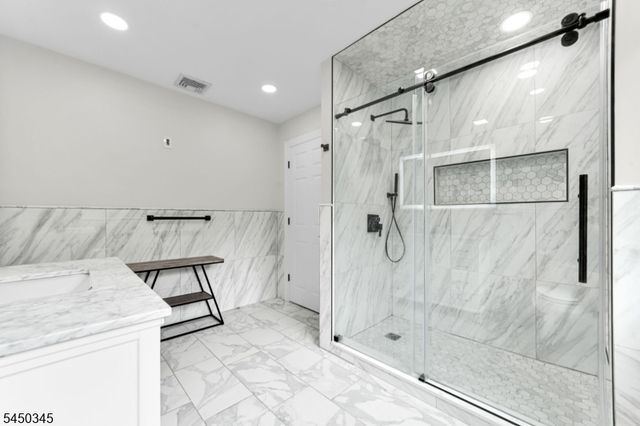 17 Rockaway Valley Rd, Montville Twp., NJ 07005