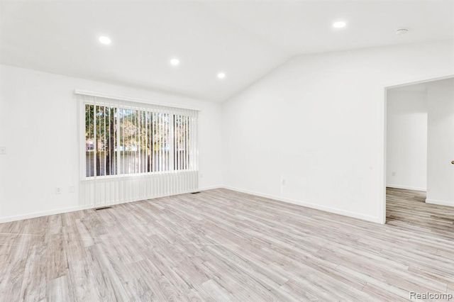 41057 Glenleven Court, Clinton Township, MI 48038