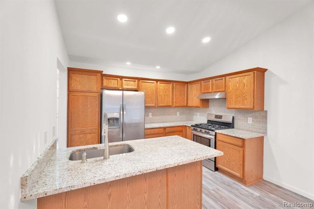 41057 Glenleven Court, Clinton Township, MI 48038