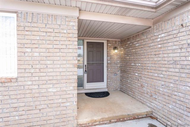 41057 Glenleven Court, Clinton Township, MI 48038