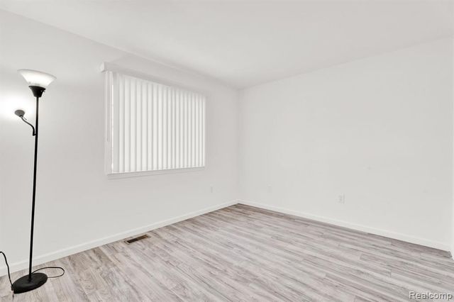 41057 Glenleven Court, Clinton Township, MI 48038