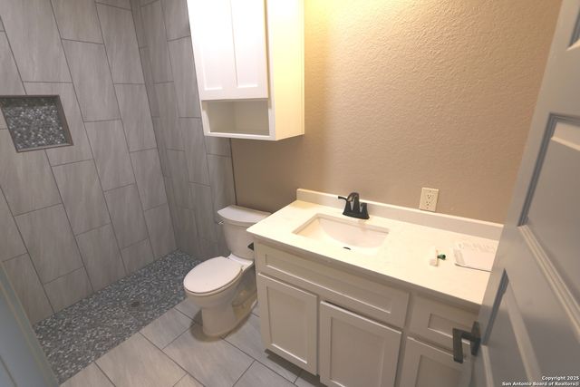 1186 US HIGHWAY 181, Floresville, TX 78114