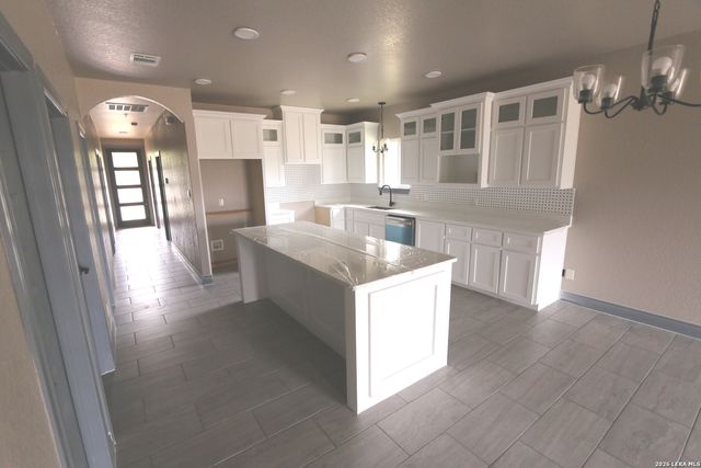 1186 US HIGHWAY 181, Floresville, TX 78114