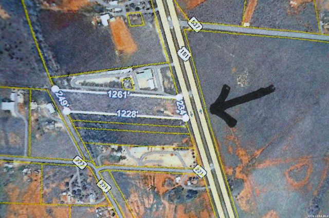 1186 US HIGHWAY 181, Floresville, TX 78114